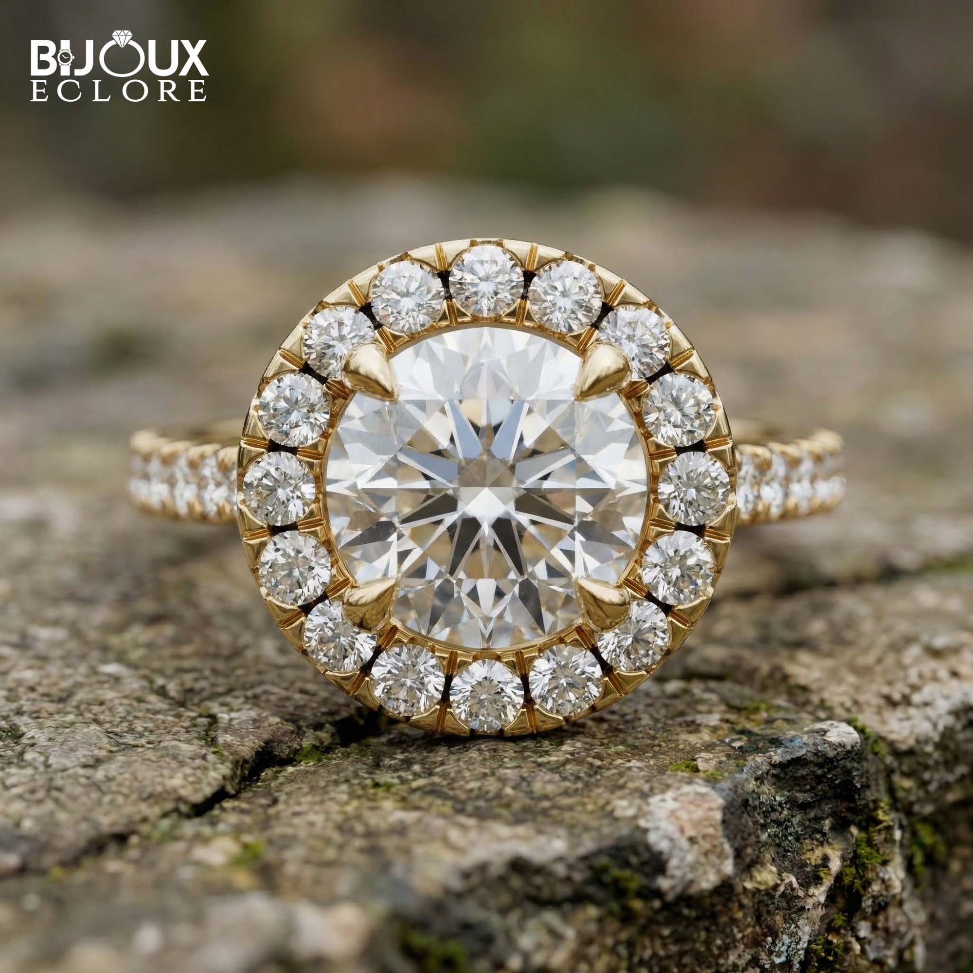 Brilliant Round Diamond Surrounded by Sparkling Side Stones on a Timeless Yellow Gold Band - Bijoux Eclore