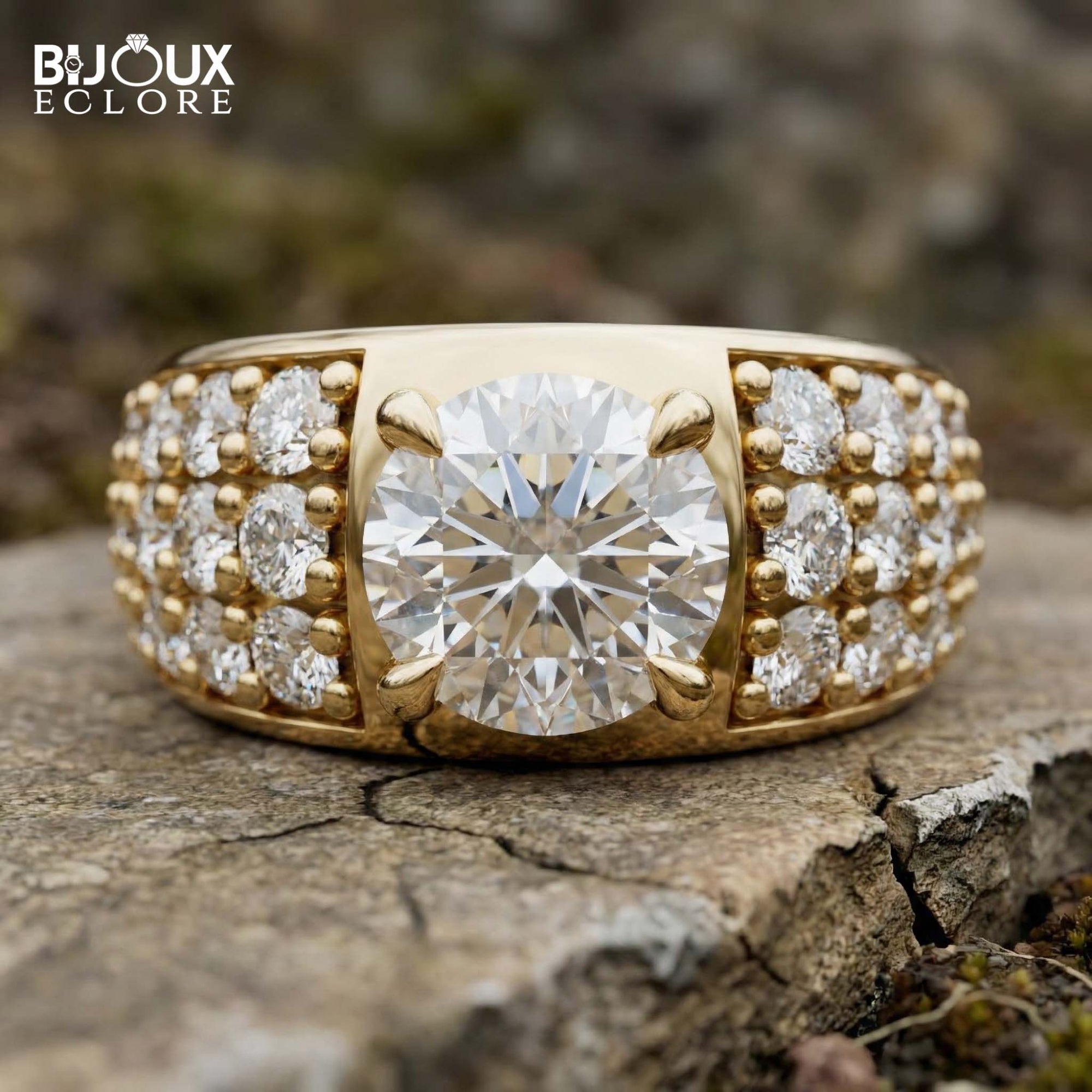 Round-Cut Diamond Surrounded by Pavé Diamonds Set in a Stunning Yellow Gold Band - Bijoux Eclore