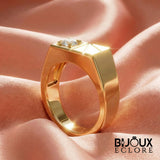 Premium Gold Signet Ring for Women with Modern Engraved Detail and Brilliant Diamond Accent - Bijoux Eclore