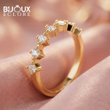 Graduated Round Diamond Ring with Modern Gold Step Design - Bijoux Eclore