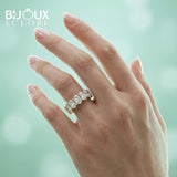 Oval Diamond Wedding Band with Sculpted Gold Basket - Bijoux Eclore
