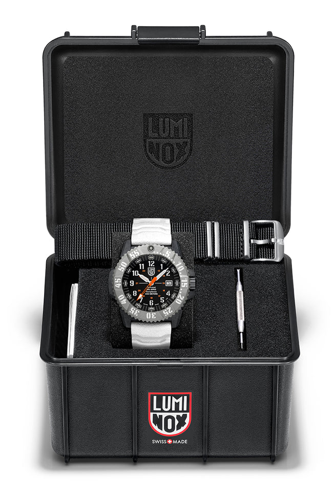 The Luminox MIL-SPEC 3350 Series XL.3359.SET - Bijoux Eclore