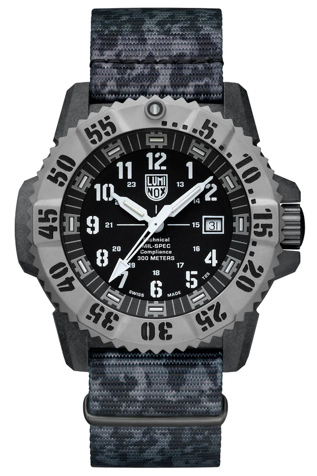 Luminox Master XL.3351.1.SET Sapphire Mil Spec Carbon Black Dial 300M - Bijoux Eclore