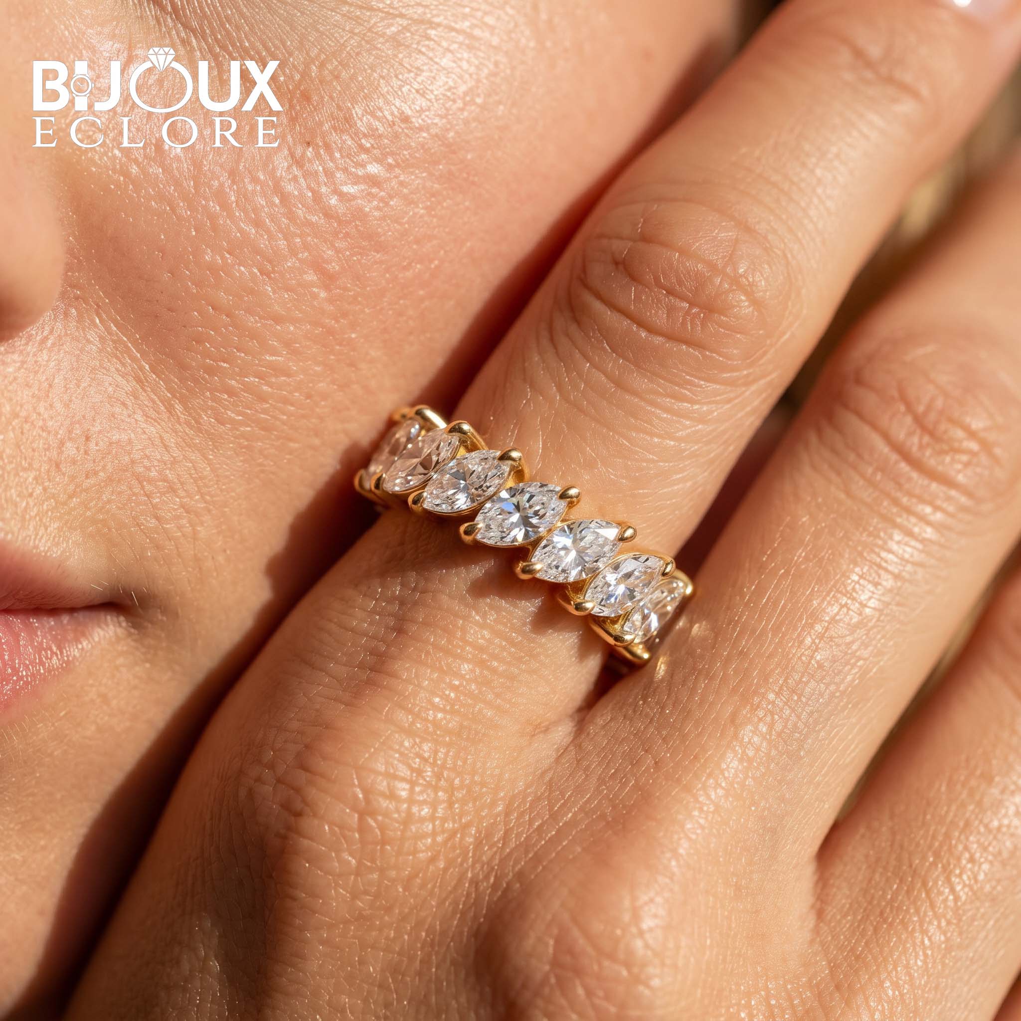 Celeste Empress Oval Diamond Band with Sculpted Claw-Prong Gold Elegance - Bijoux Eclore