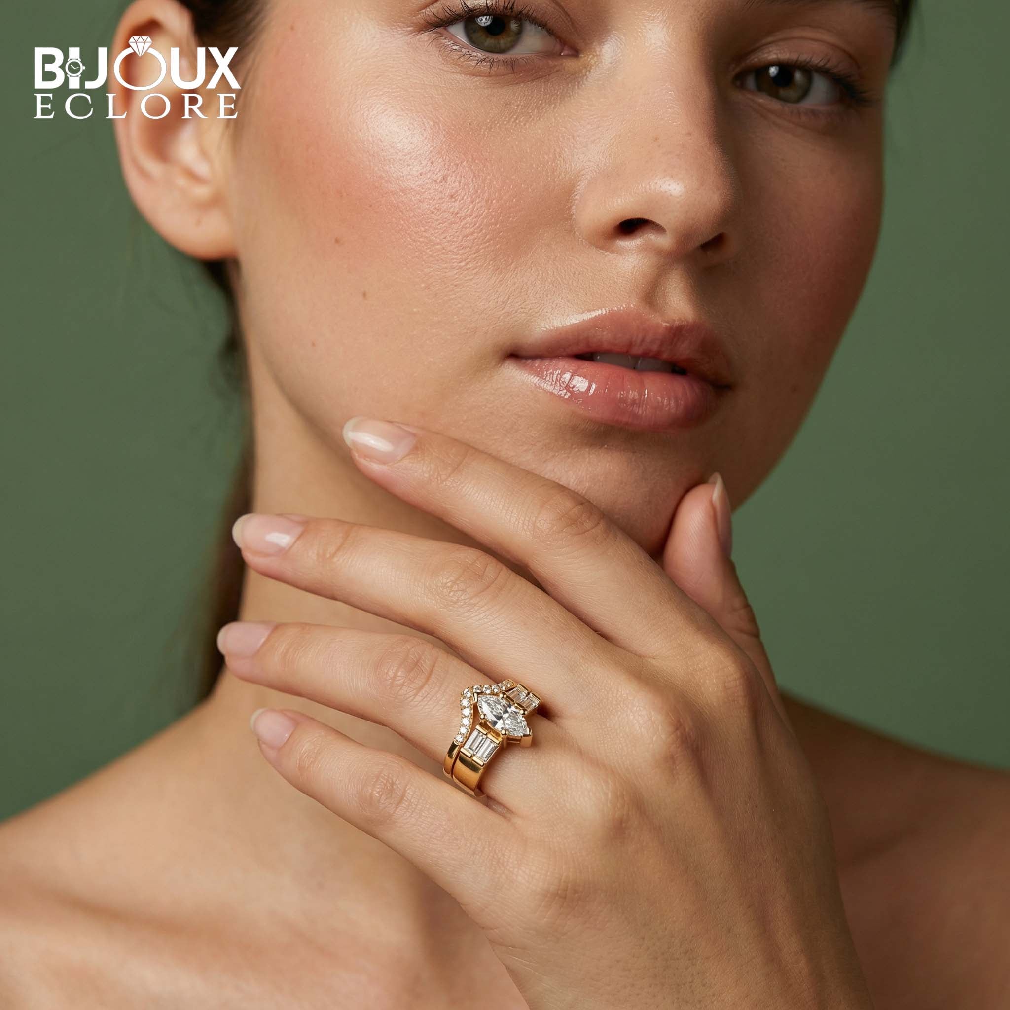 High-End Marquise Diamond Ring with Structured Baguette Side Stones and Pavé Crown Setting - Bijoux Eclore