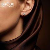 Luxury Round Diamond Solitaire Stud Earrings in Yellow Gold - Bijoux Eclore