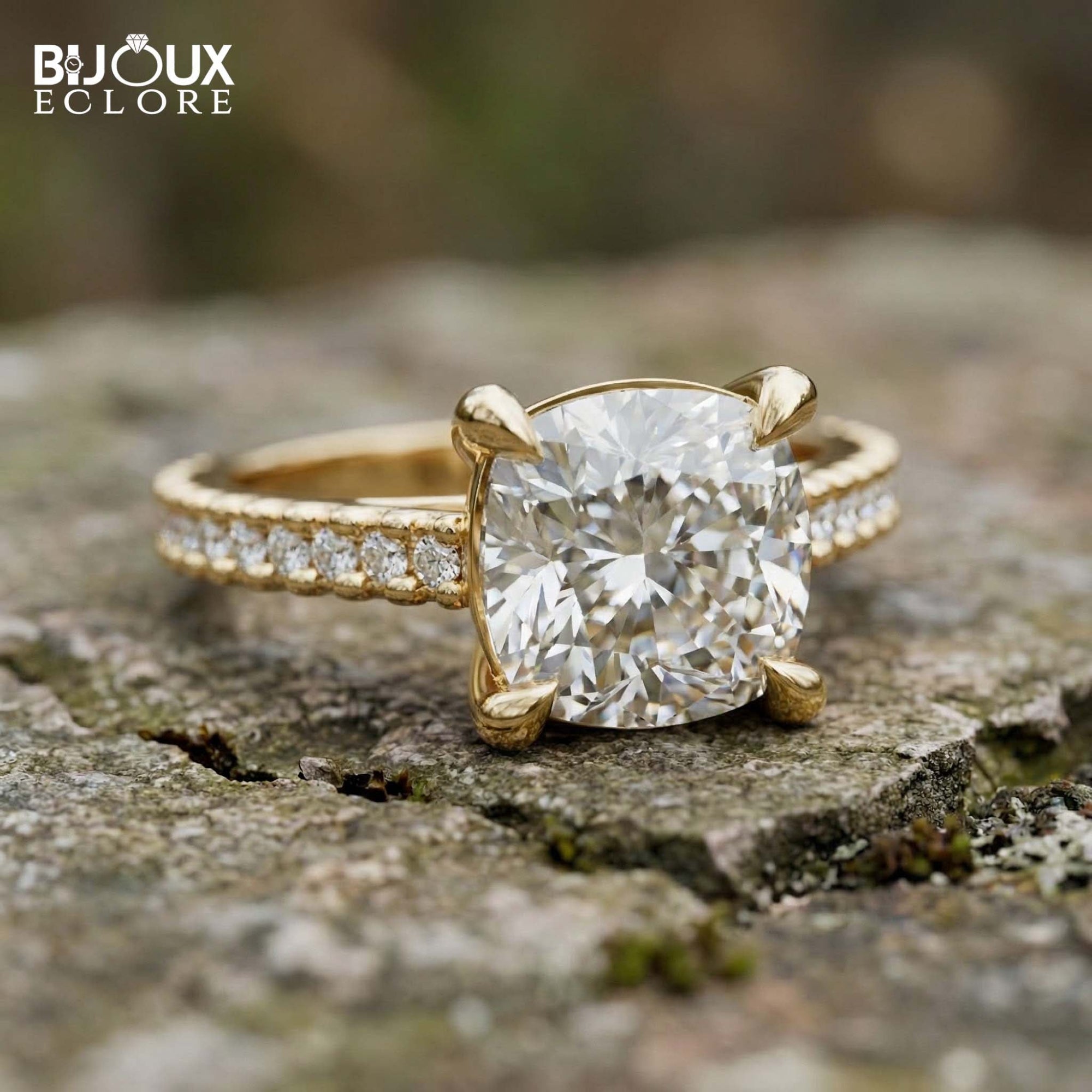 Cushion-Cut Diamond Engagement Ring with Sparkling Side Stones on a Classic Gold Band - Bijoux Eclore