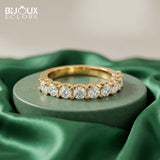 Luxury Contemporary Gold Band with Sparkling Round Brilliant Diamond Detail - Bijoux Eclore