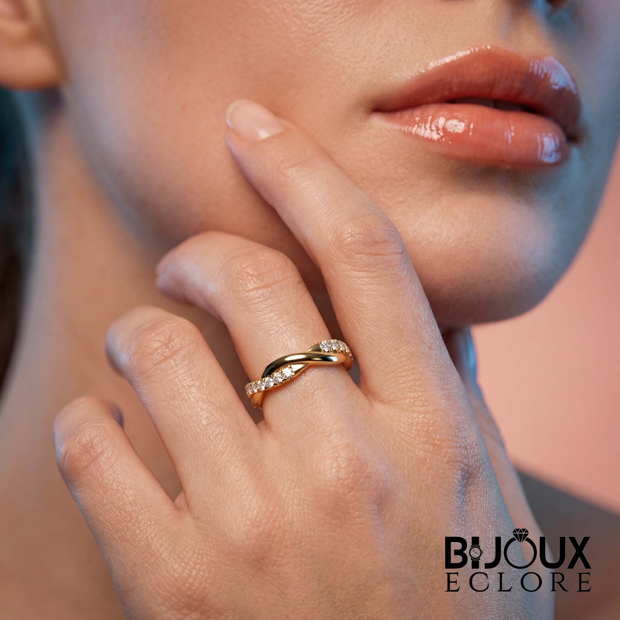 Elegant Gold Twisted Diamond Ring for Women with Modern Crossover Band and Round Brilliant Stones - Bijoux Eclore