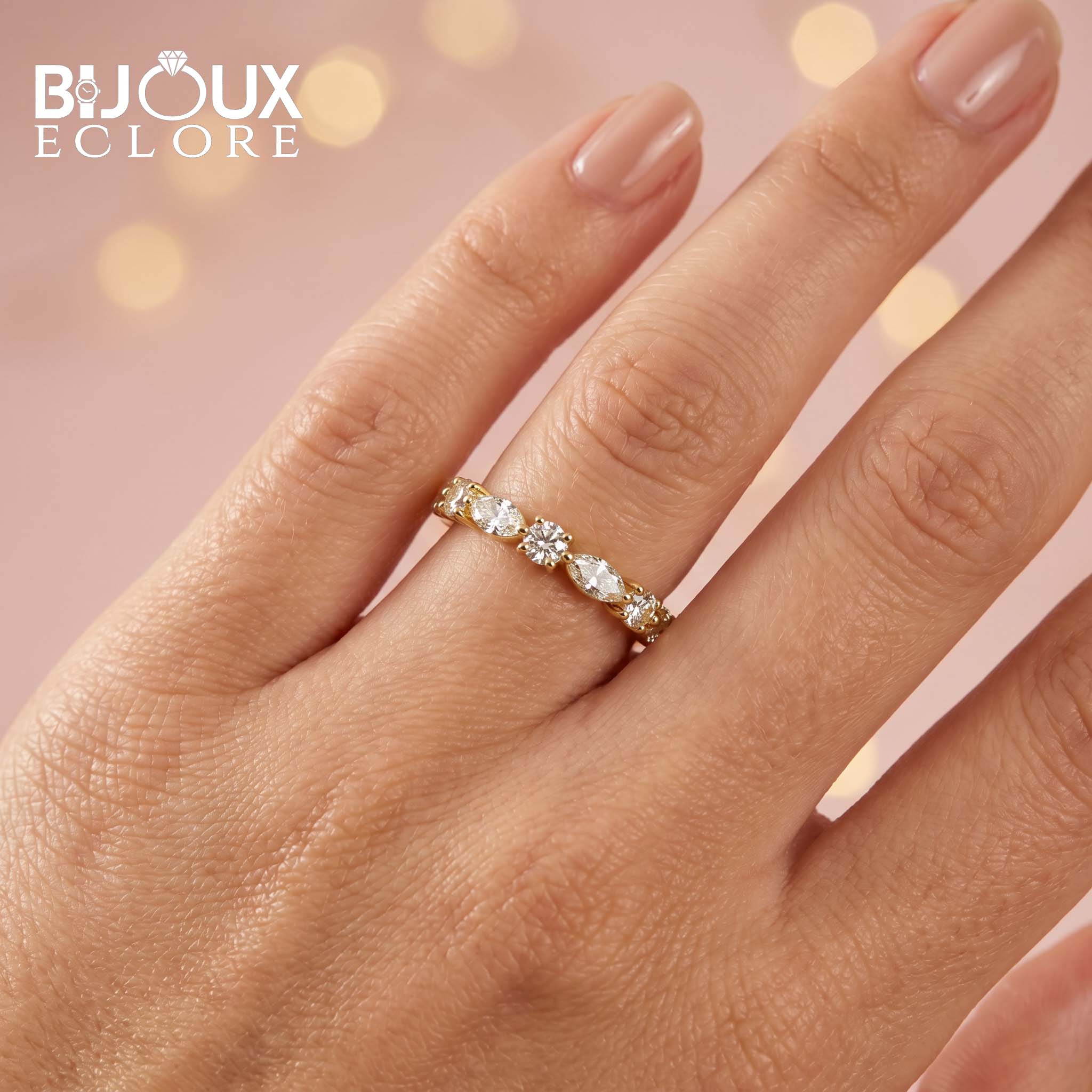 Palais Lumière Alternating Marquise Diamond Band with High-Polish Gold Elegance - Bijoux Eclore