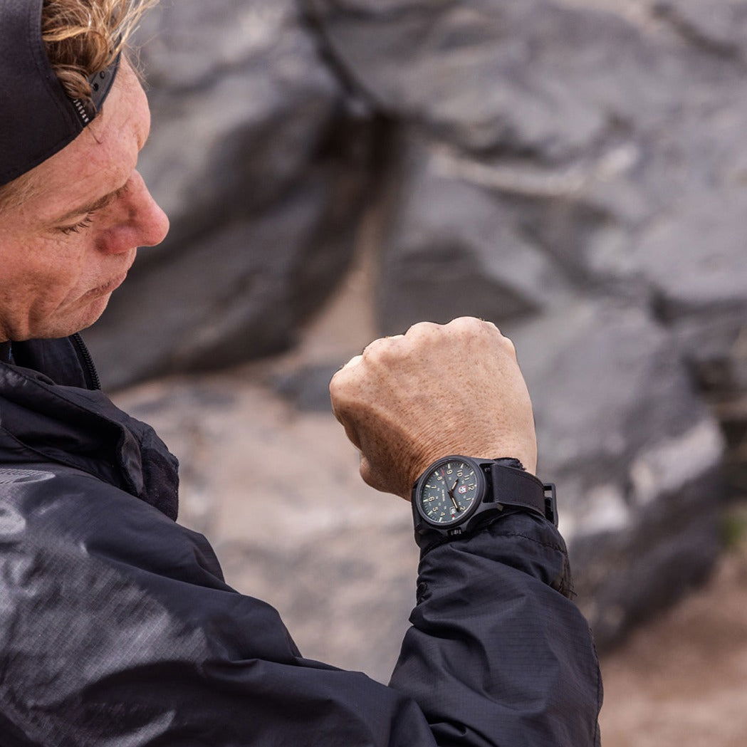 Luminox Atacama Field Quartz 1960 Series Green Dial Watch XL.1977